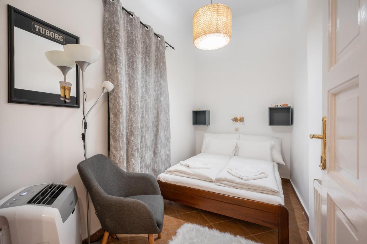 Gellert Mountain Apartment Budapest Bagian luar foto